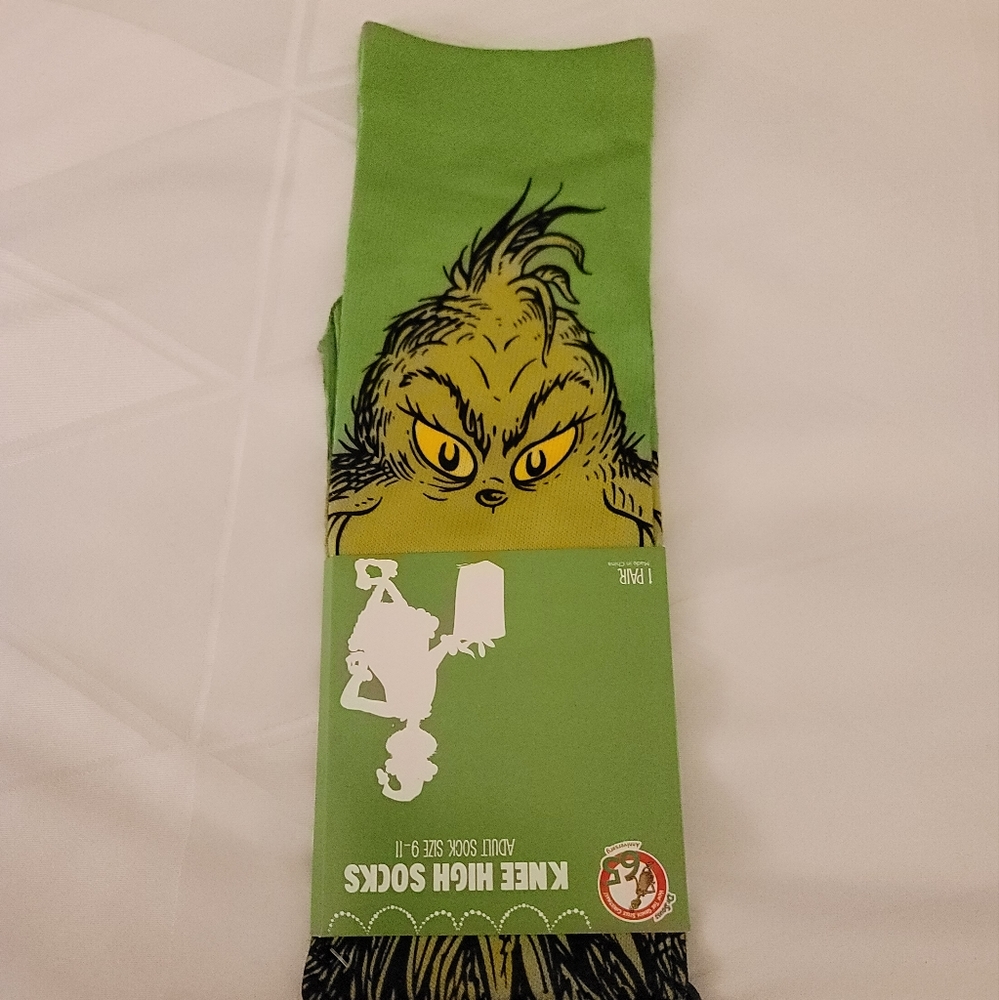 THE GRINCH KNEE HI SOCKS